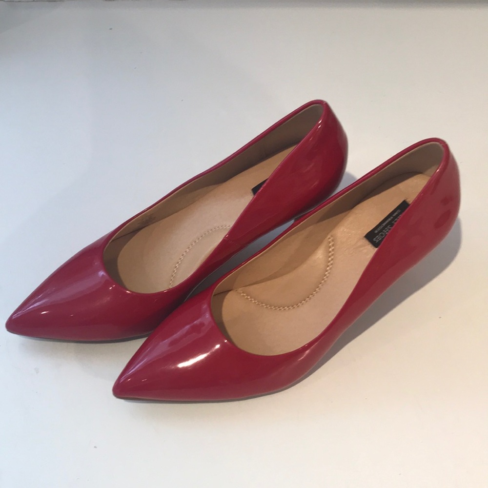 Cherry Red Pointed Heels🍒🍒 - Picture 2 of 6
